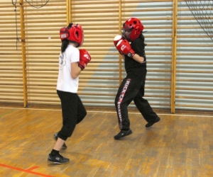 Treningi z BACKFIST www.kick-boxing.czest.pl